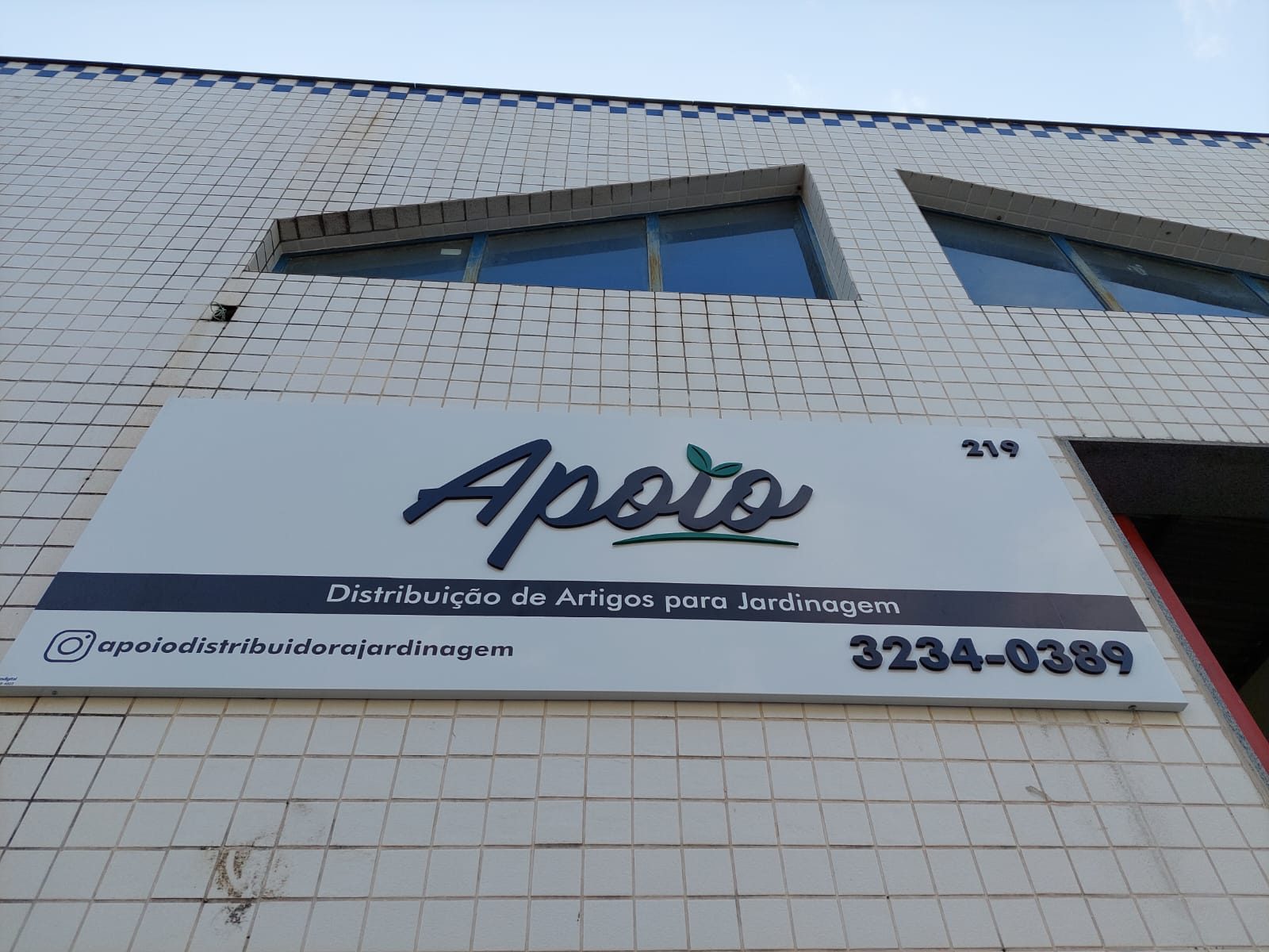 Placas em ACM com Letreiros em PVC Expandido instalado pela EMPLACK BH