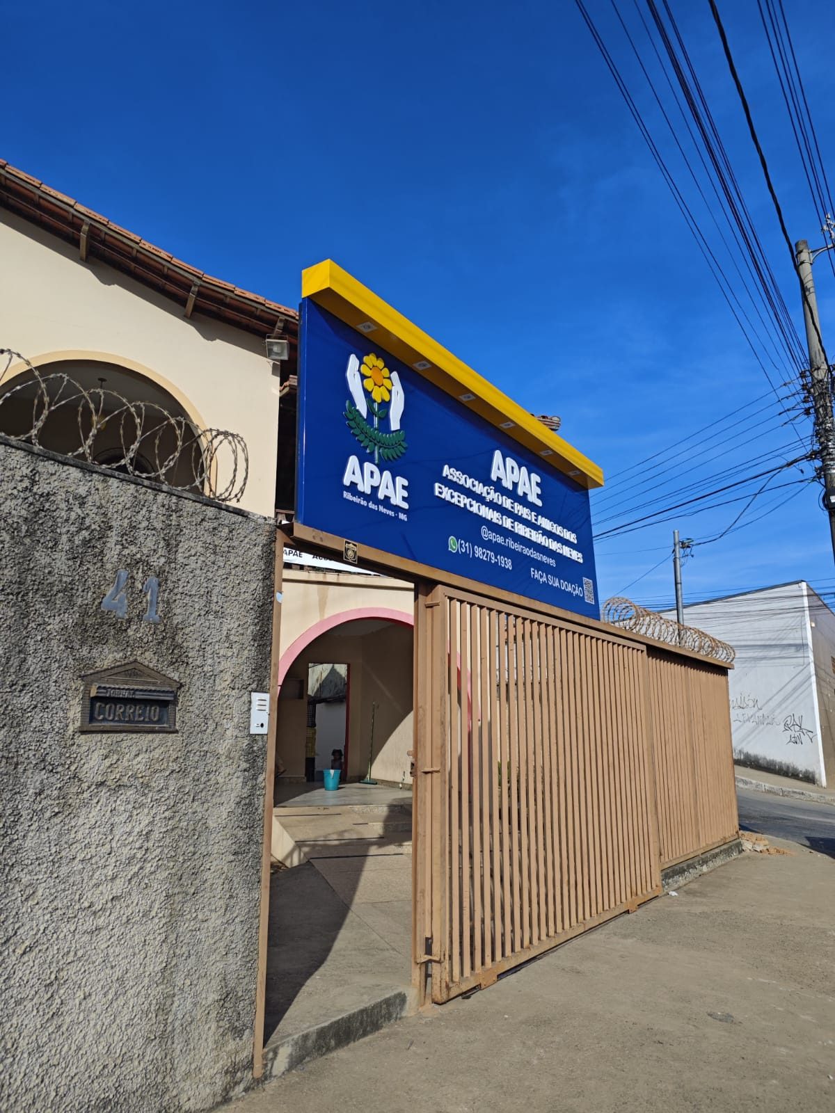 Placas em ACM com Letreiros em PVC Expandido instalado pela EMPLACK BH